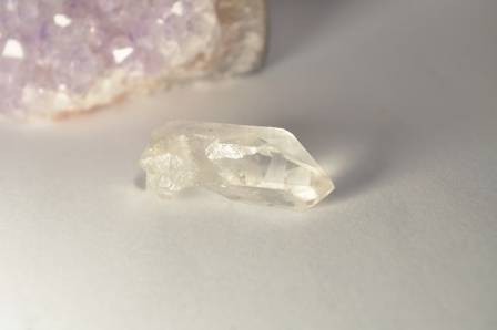 6 Essential Ways to Transform Your Room with a Stone Diffuser (+ Crystal Scent Guide)