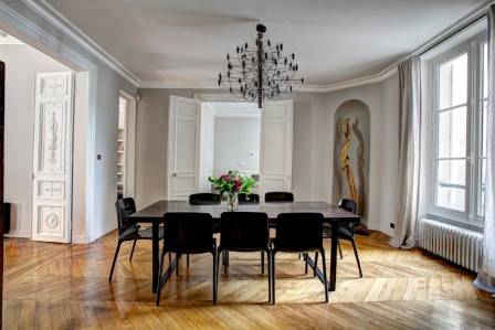 The Heart of the Dining Room: Trends, Elements, and Insights into Table and Chair Designs